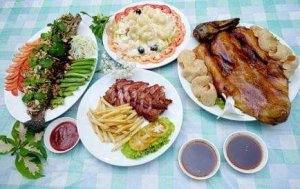 Dao-lom-Deun-house-food